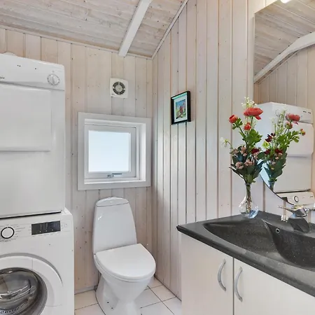 Amazing In With 3 Bedrooms, Sauna & Wifi * Nordborg Kommune