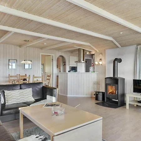 Prázdninový dům Beautiful Home In Nordborg With Wifi